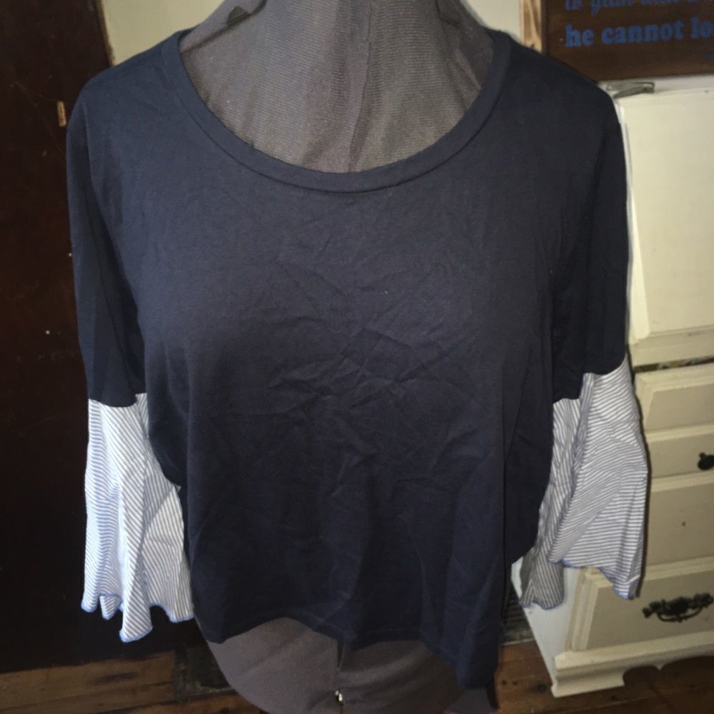 Eloquii cropped ruffled sleeve navy and white blouse